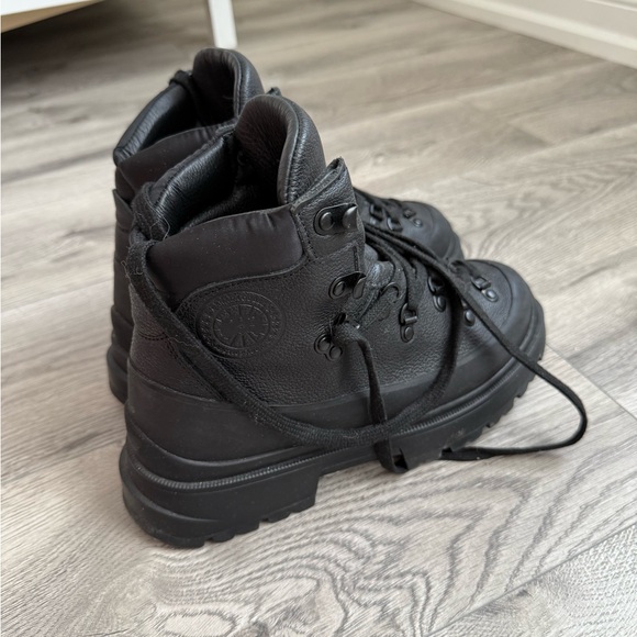 Canada Goose Journey Boots - Picture 2 of 6